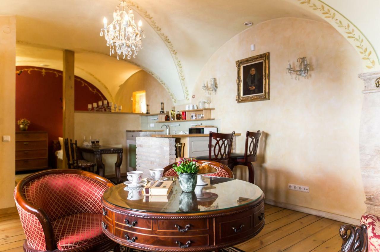 Апартаменты Antique Old Town Studio By Urban Rent Вильнюс Экстерьер фото