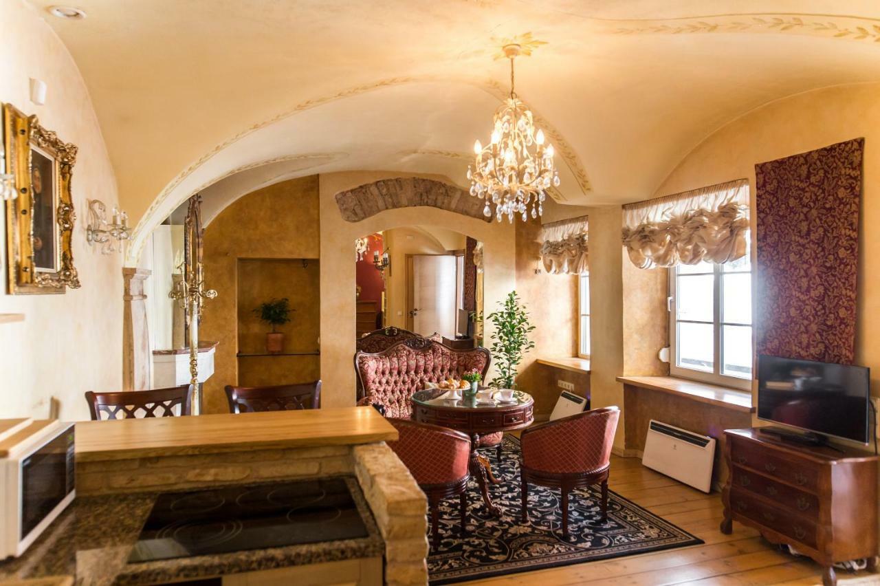 Апартаменты Antique Old Town Studio By Urban Rent Вильнюс Экстерьер фото