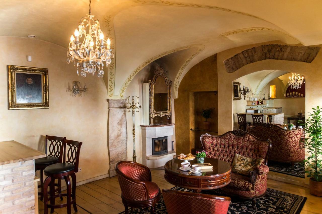 Апартаменты Antique Old Town Studio By Urban Rent Вильнюс Экстерьер фото